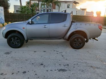 Mitsubishi L200 2.5 DI-D/136CV Double Cab Invite