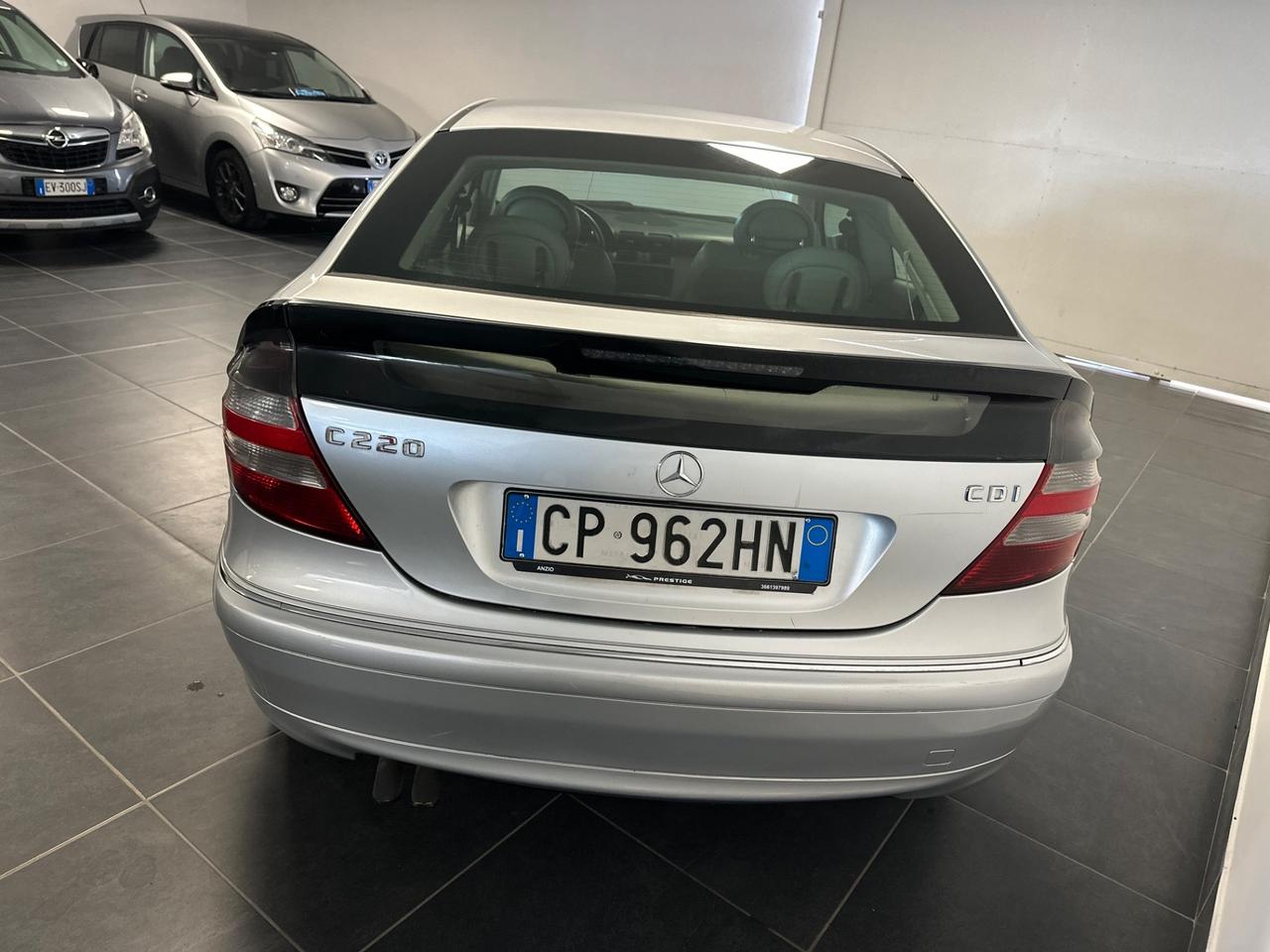 MERCEDES-BENZ C 220 COUPE 150CV MANUALE