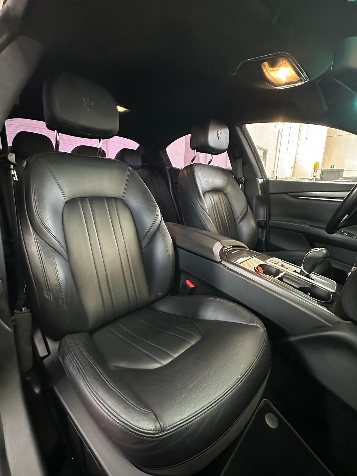 Maserati Ghibli V6 330cv