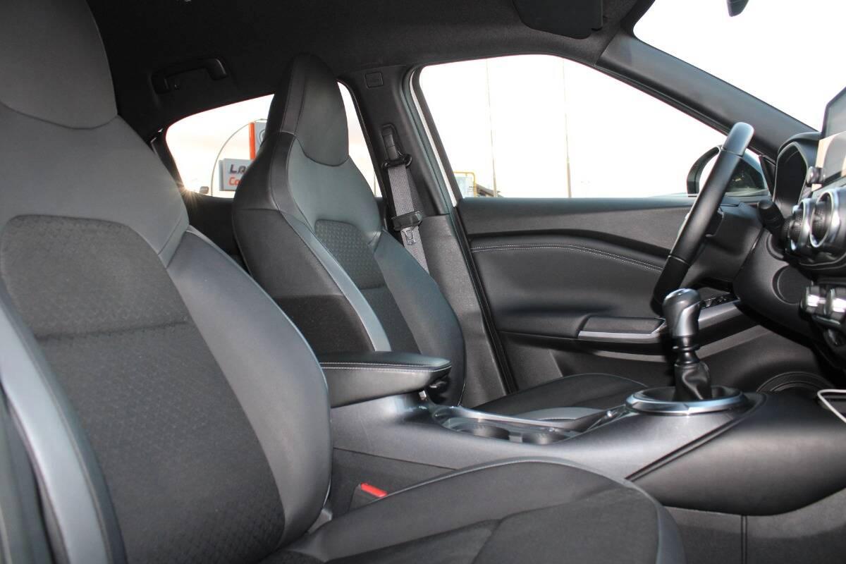 Nissan Juke 1.0 dig-t N-Connecta (Shadow) 114cv con CarPlay
