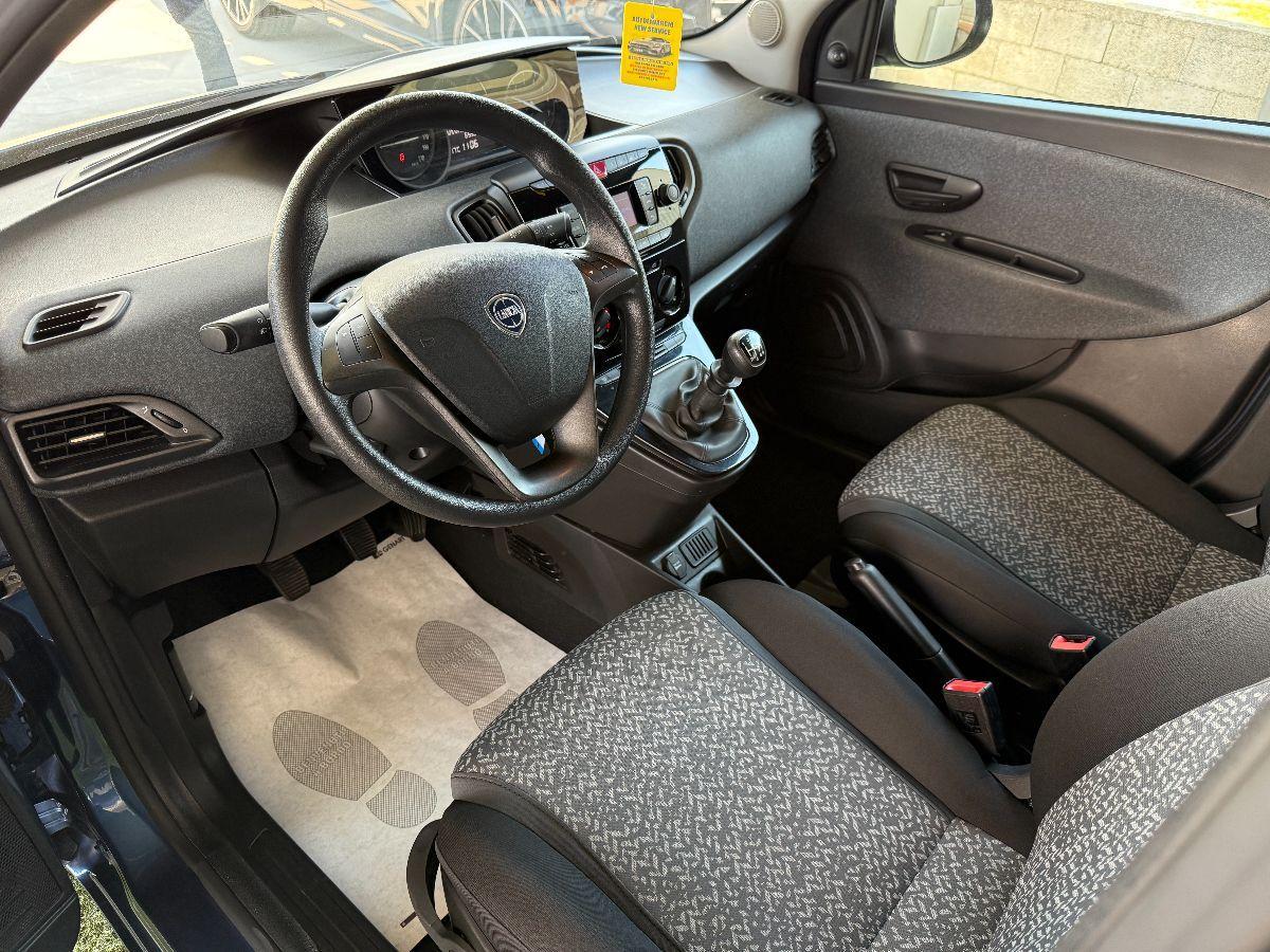 LANCIA - Ypsilon 1.0 firefly hybrid Silver s&s 70cv