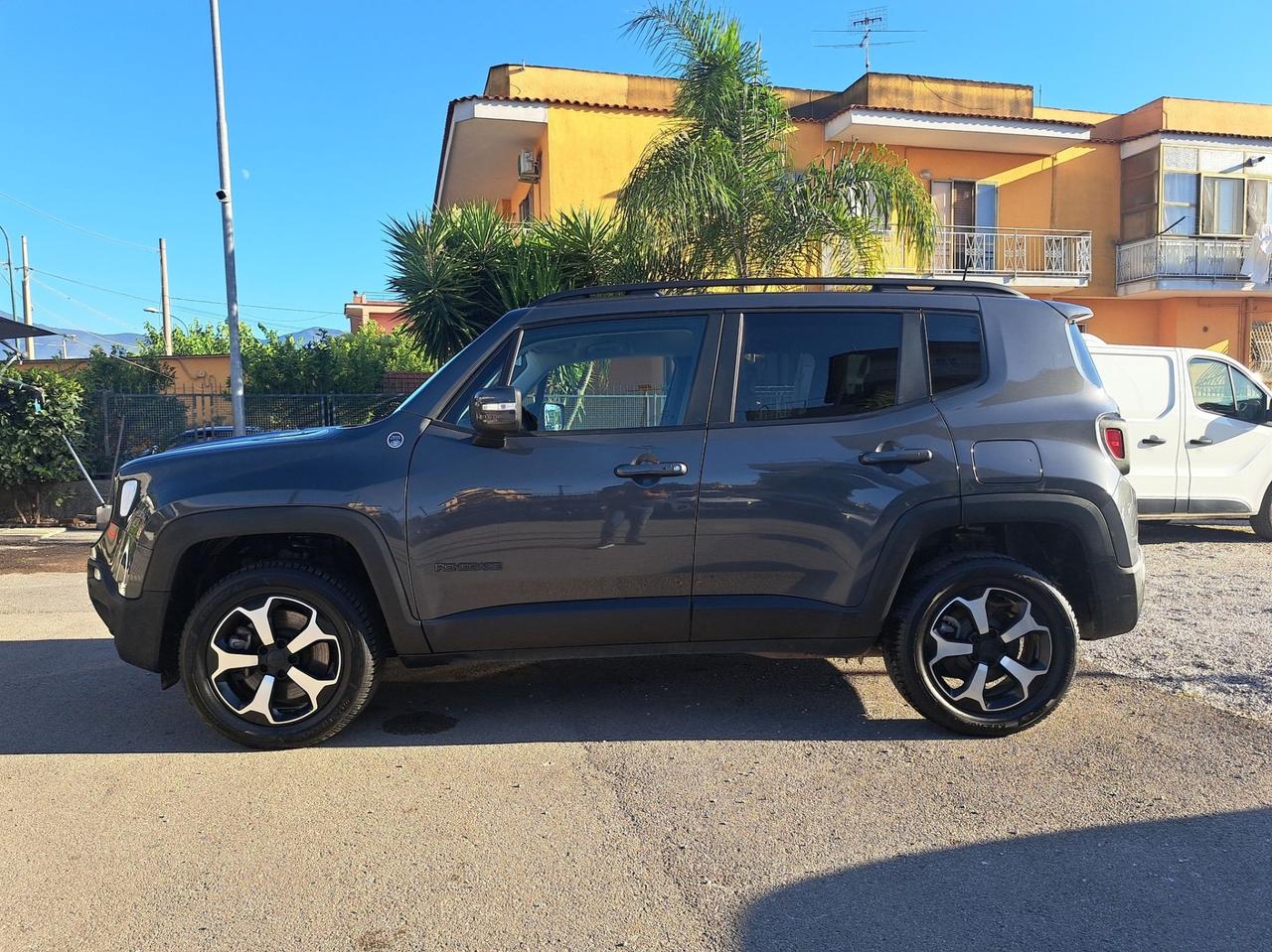Jeep Renegade 1.3 T4 240CV PHEV 4xe AT6 Trailhawk