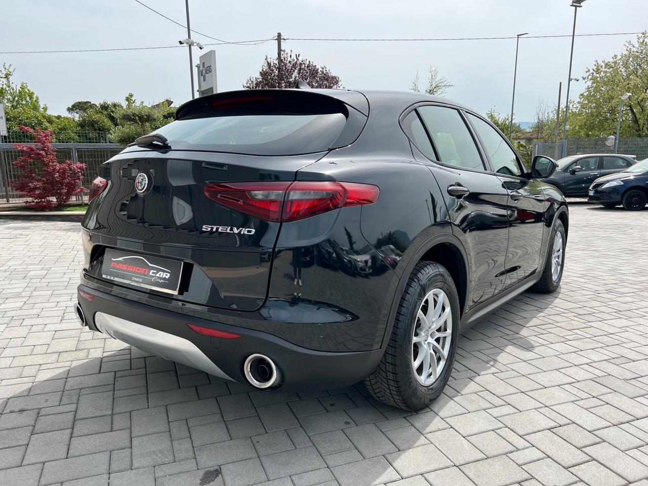 Alfa Romeo Stelvio 2.2 Turbodiesel 160 CV AT8 RWD - UNIPRO