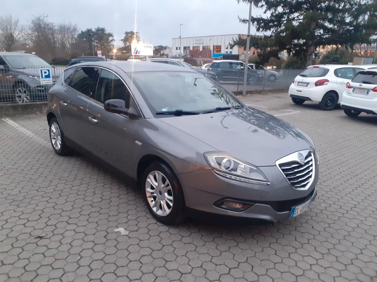 Lancia Delta 2.0 MJT DPF Platinum KM. 49.000