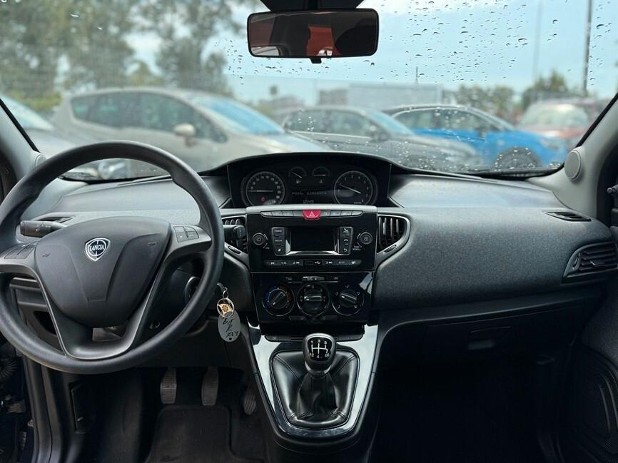 Lancia Ypsilon 1.2 69 CV 5 porte S&S Platinum
