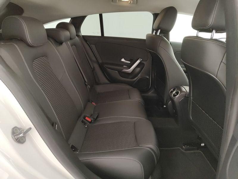 Mercedes-Benz CLA S.Brake CLA 180 d Automatic Shooting Brake Sport - IVA ESPOSTA