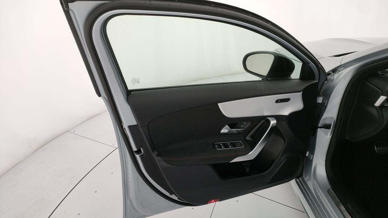 Mercedes-Benz A 180 d Automatic
