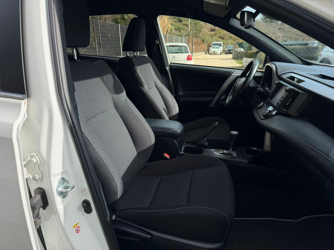 Toyota RAV 4 RAV4 2.5 Hybrid 2WD Lounge