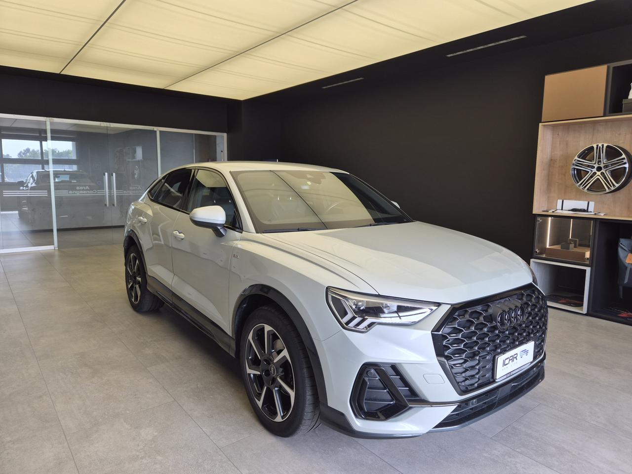 AUDI Q3 I 2019 Sportback - Q3 Sportback 35 2.0 tdi S line edition s-tronic