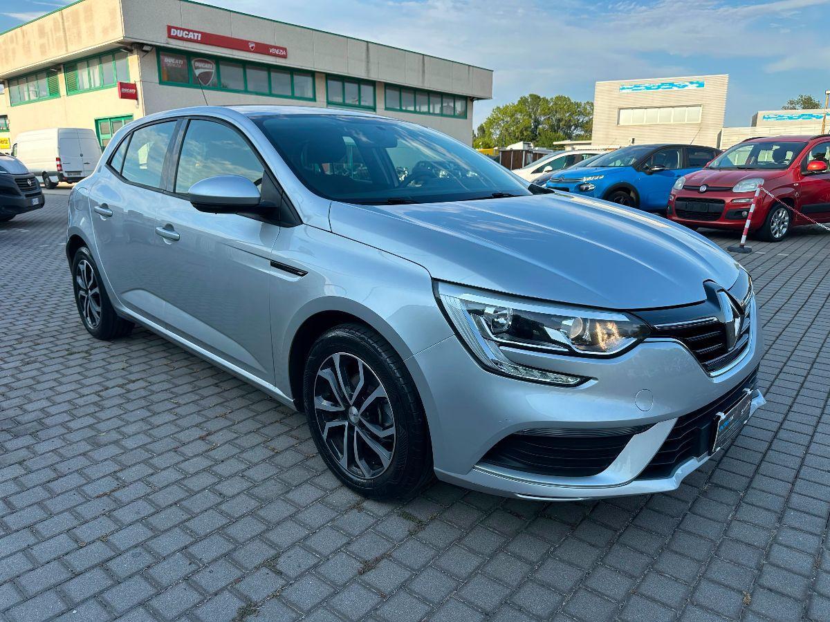 RENAULT - MÃ©gane - TCe Energy Zen