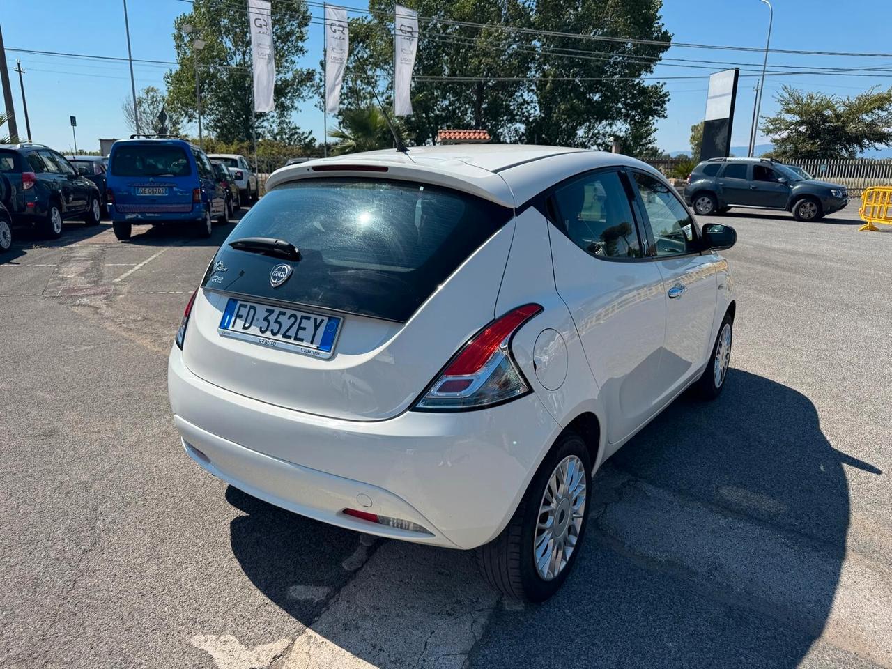 Lancia Ypsilon 1.2 BENZINA 69CV SILVER 2016