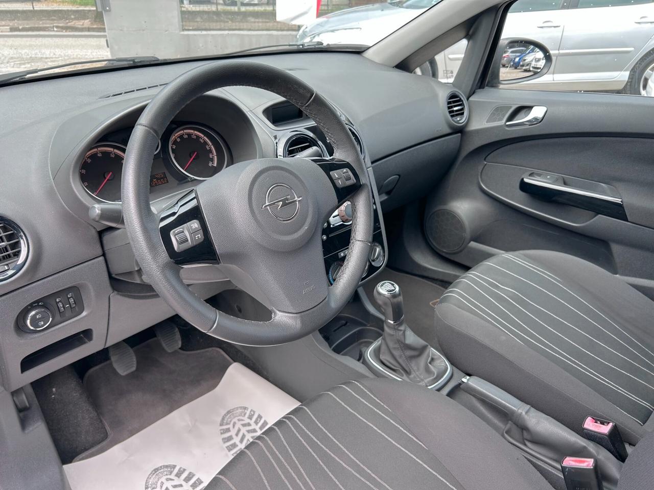 Opel Corsa 1.2 3 porte Sport
