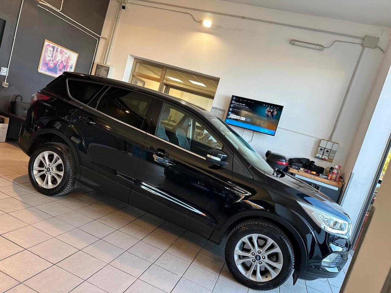 Ford Kuga 1.5 TDCI 120 CV S&S 2WD Titanium