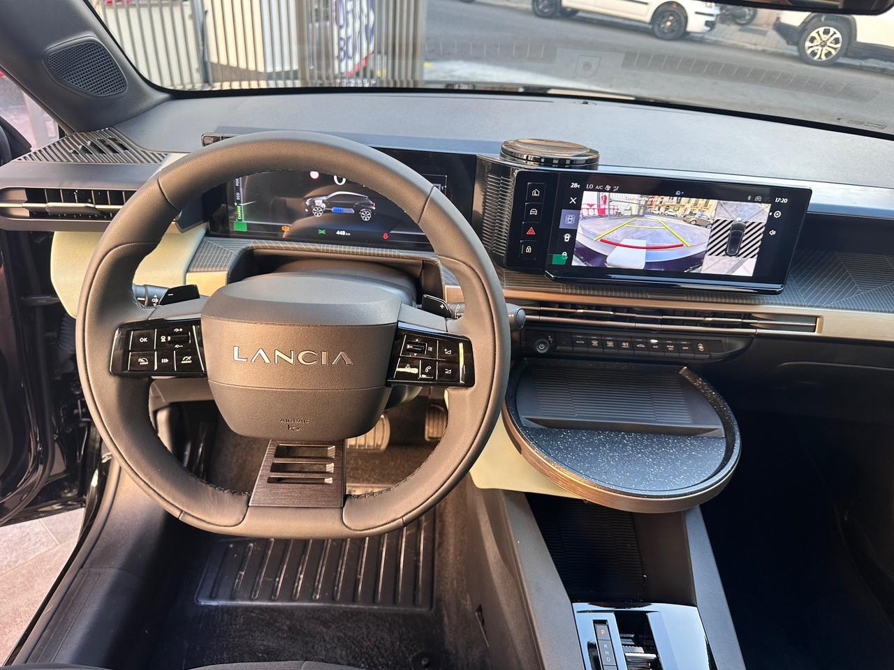 Lancia Ypsilon Hybrid e-DCT Edizione Cassina