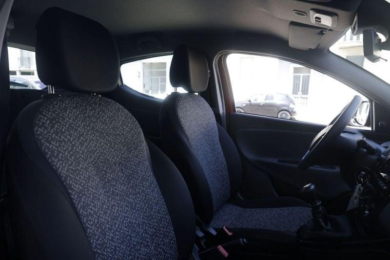 Lancia Ypsilon Lancia Ypsilon 1.0 FireFly 5 porte PROMOZIONE S&S Hybrid Silver Unicoproprietario