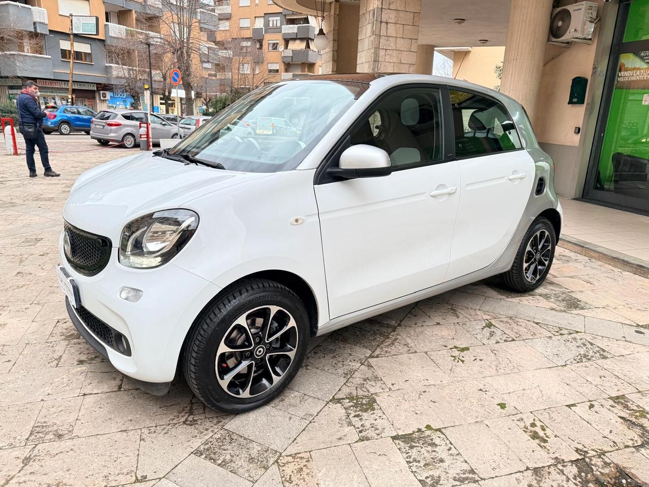 Smart ForFour 70 1.0 Passion 01/2016