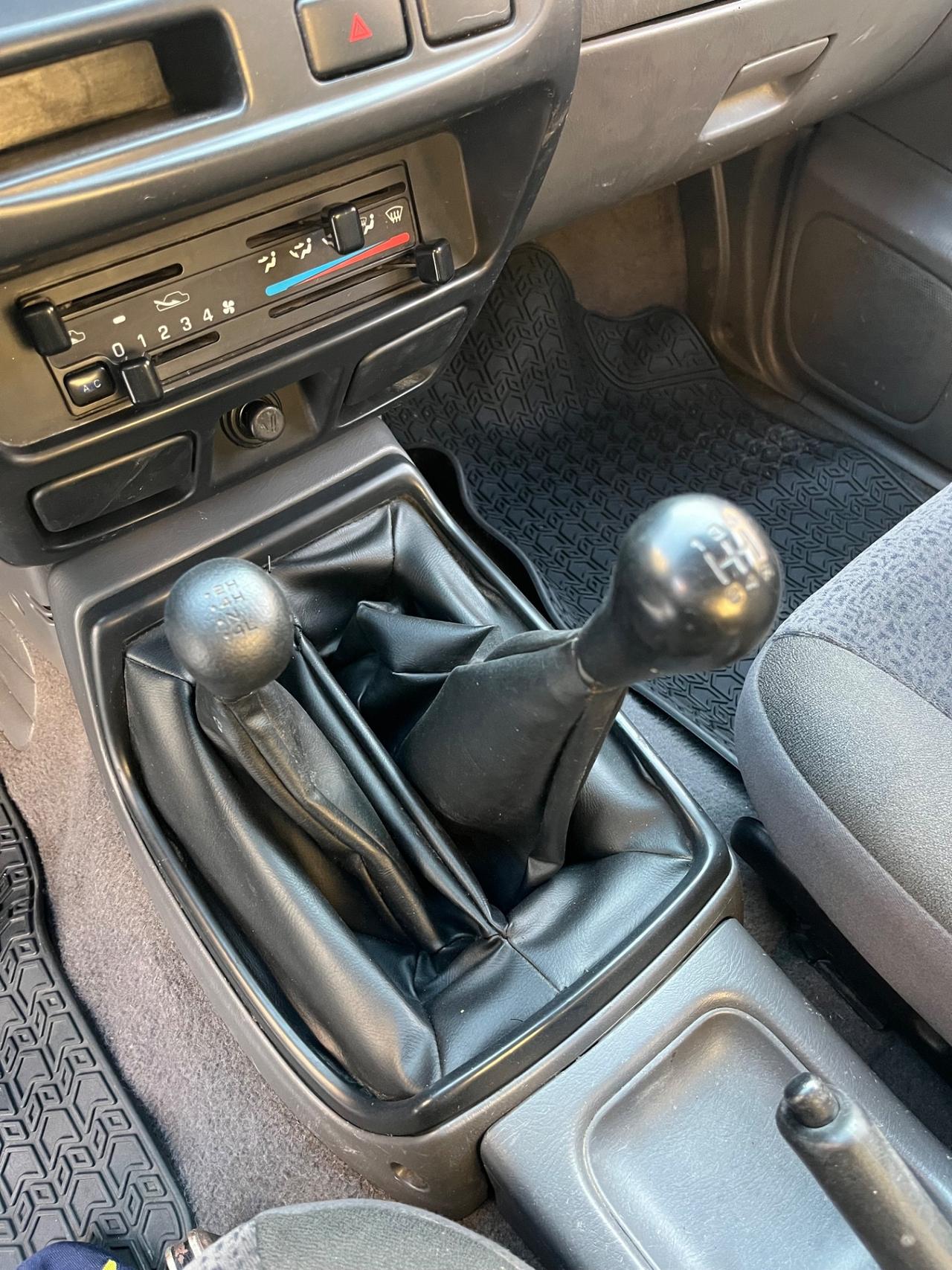 Nissan Pick-up 2.5 TD 2 porte King Cab 4X4