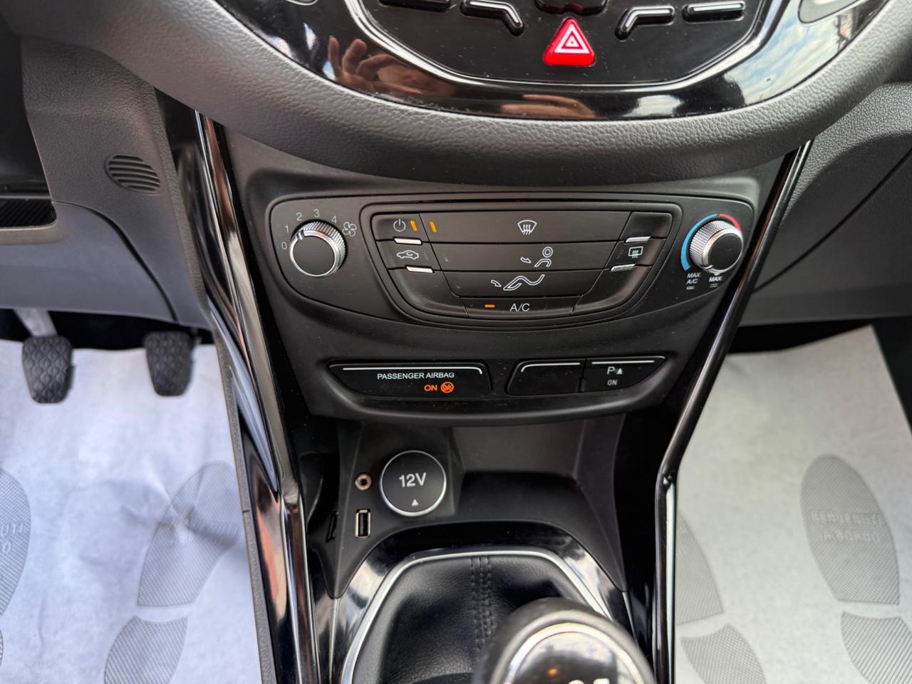 Ford B-Max 1.5 TDCi 95 CV Business Titanium