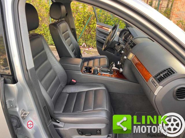 VOLKSWAGEN Touareg 3.2 V6 tiptronic