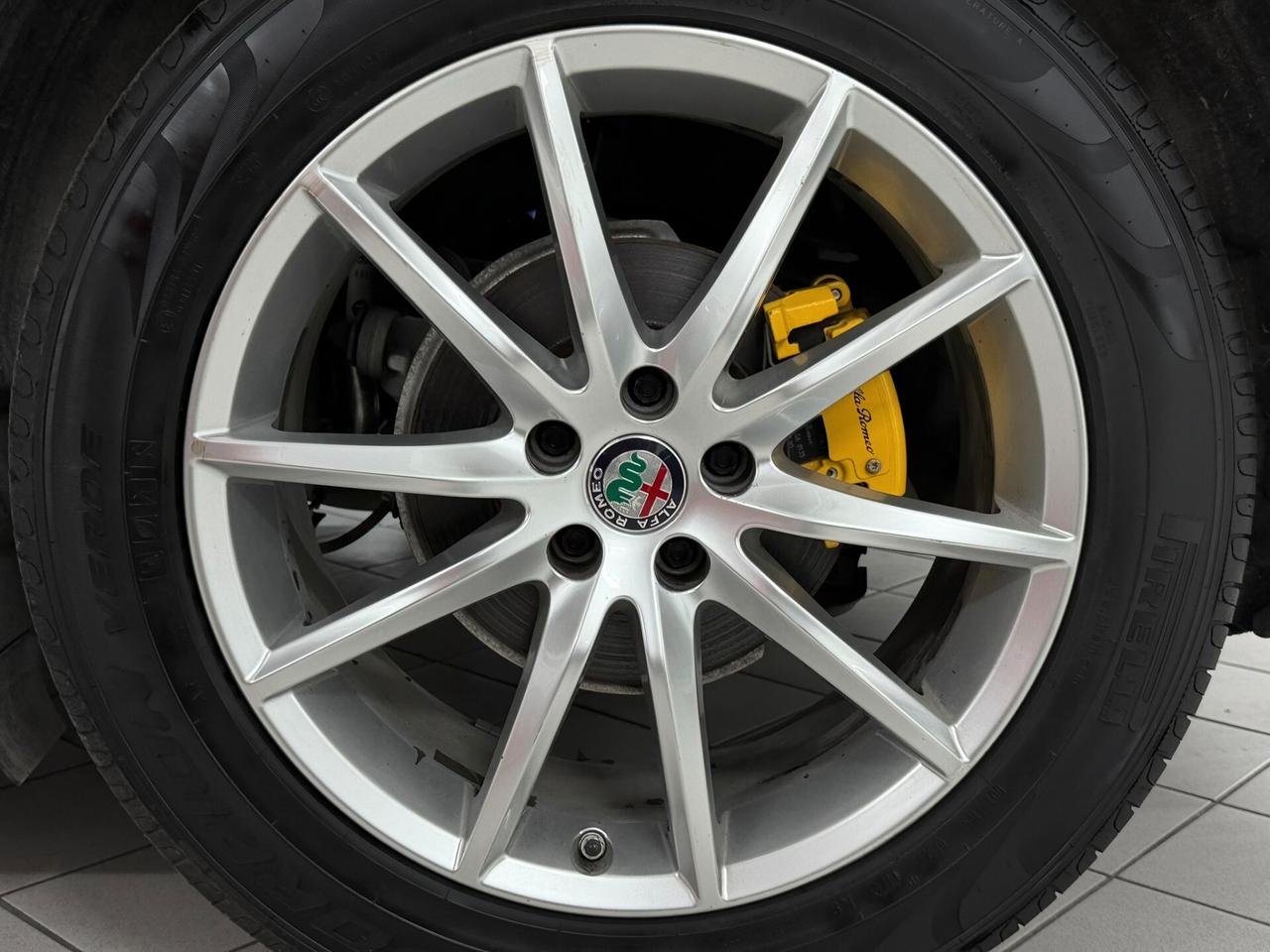 2.2 TD 190 CV EXECUTIVE Q4 19" HARMAN KARDON + SUBWOOFER