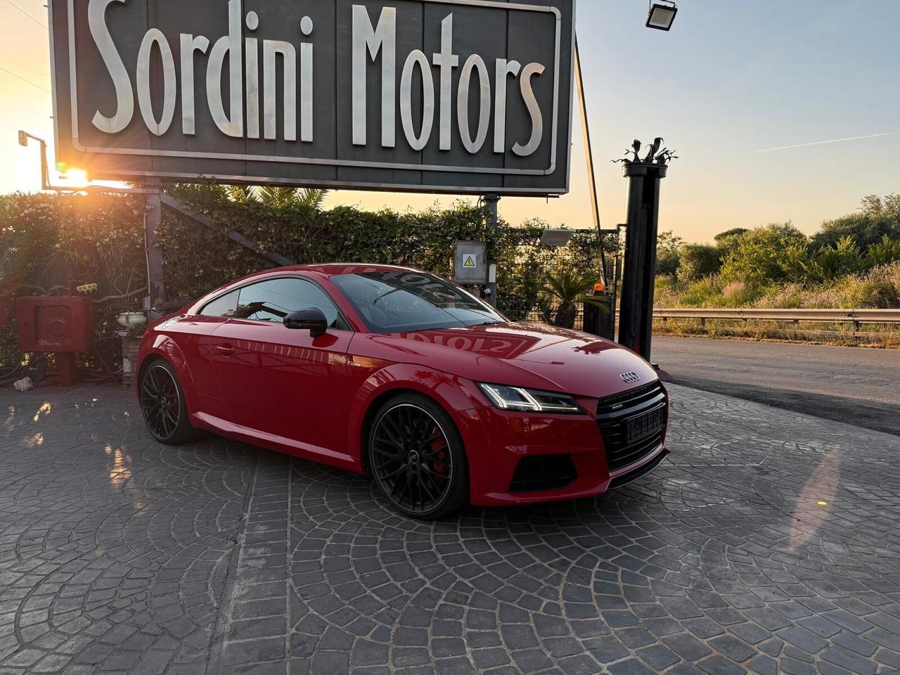 Audi TT Coupé 2.0 TFSI quattro S tronic S line Competition 271 CV!