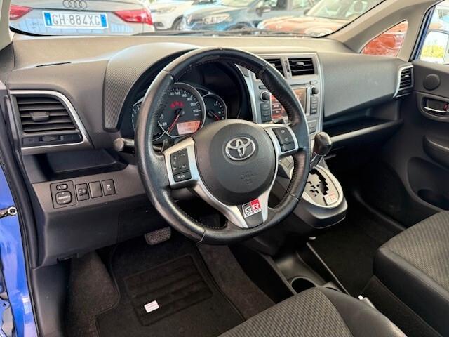 Toyota Verso-S 1.3 CVT Active 2011