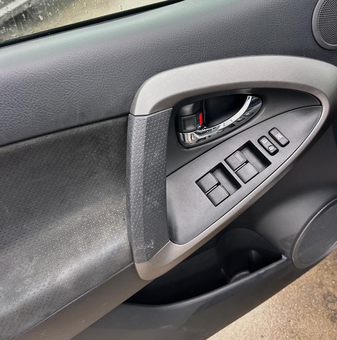 Toyota RAV 4 2.2 D-4D 150 CV DPF Exclusive