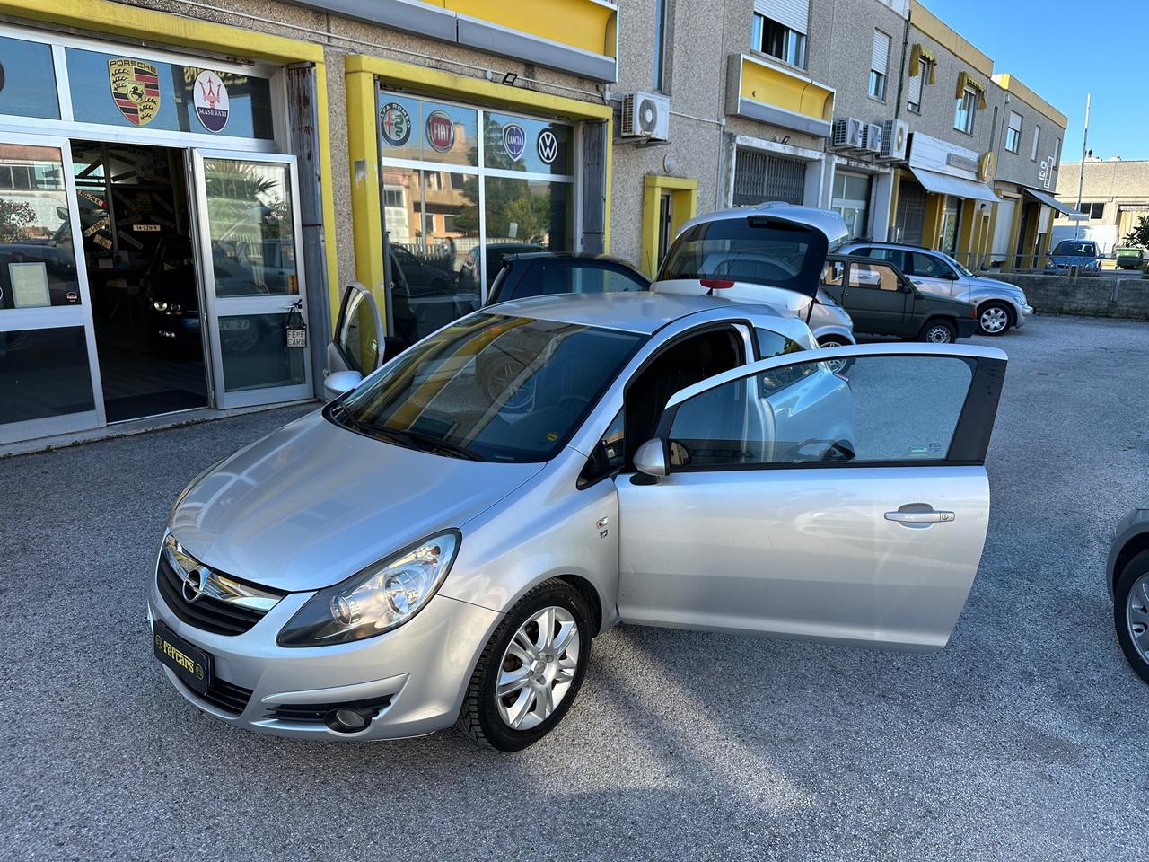 Opel Corsa 1.2 3 porte Club