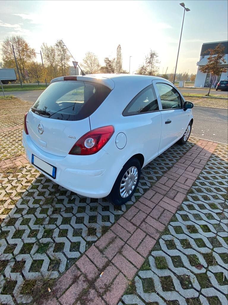 Opel Corsa 2011 photo 5