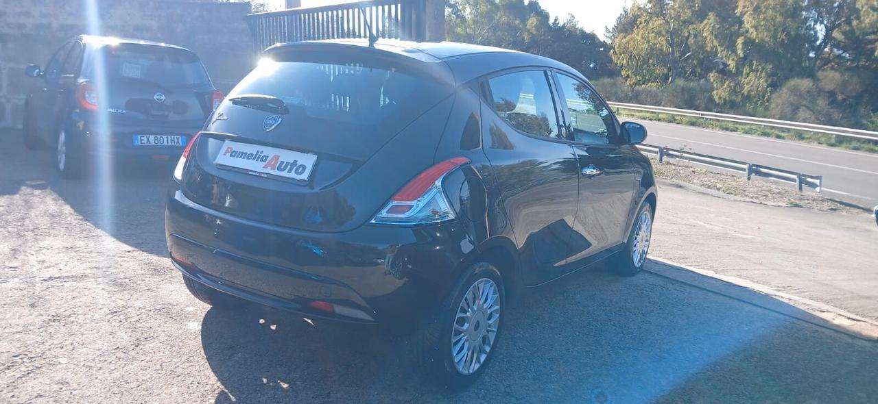 Lancia Ypsilon 1.2 69 CV GPL Gold - 2016