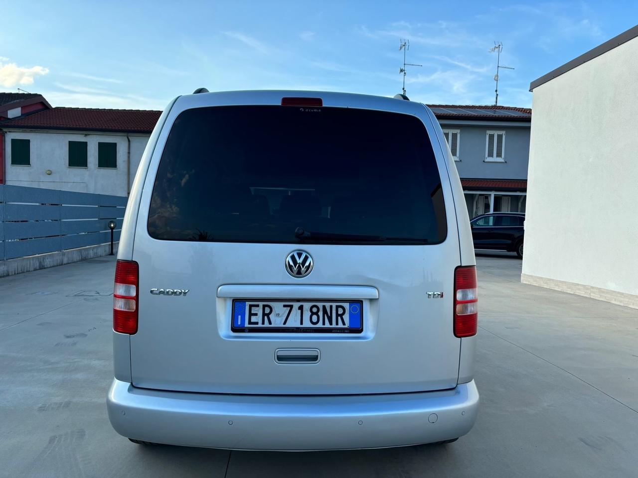 Volkswagen Caddy 5 posti