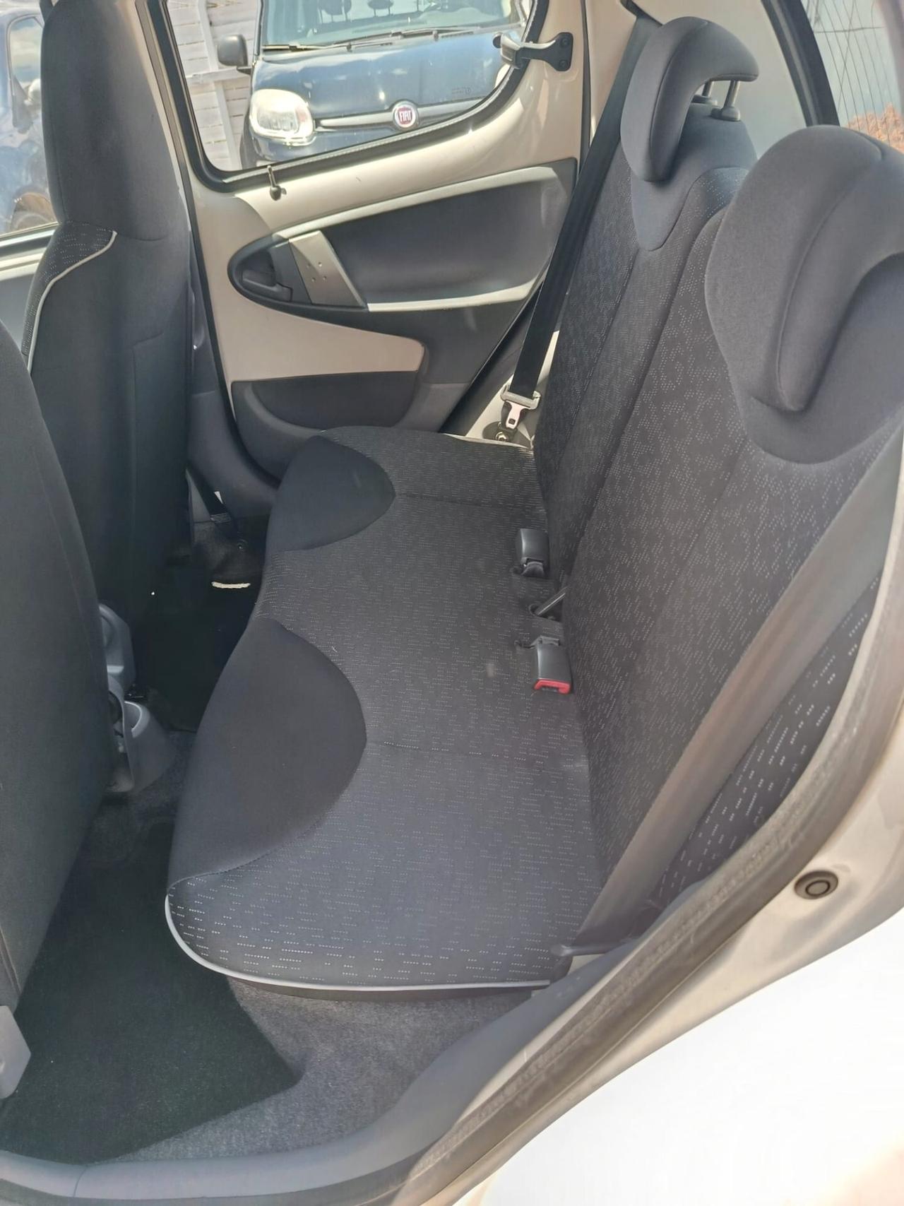 Peugeot 107 1.0 68CV 5p. Sweet Years