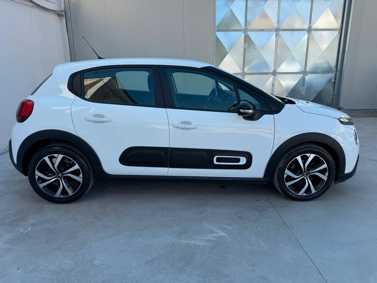 CITROEN C3 BlueHDi 100cv 2022!!! SHINE PACK!!!