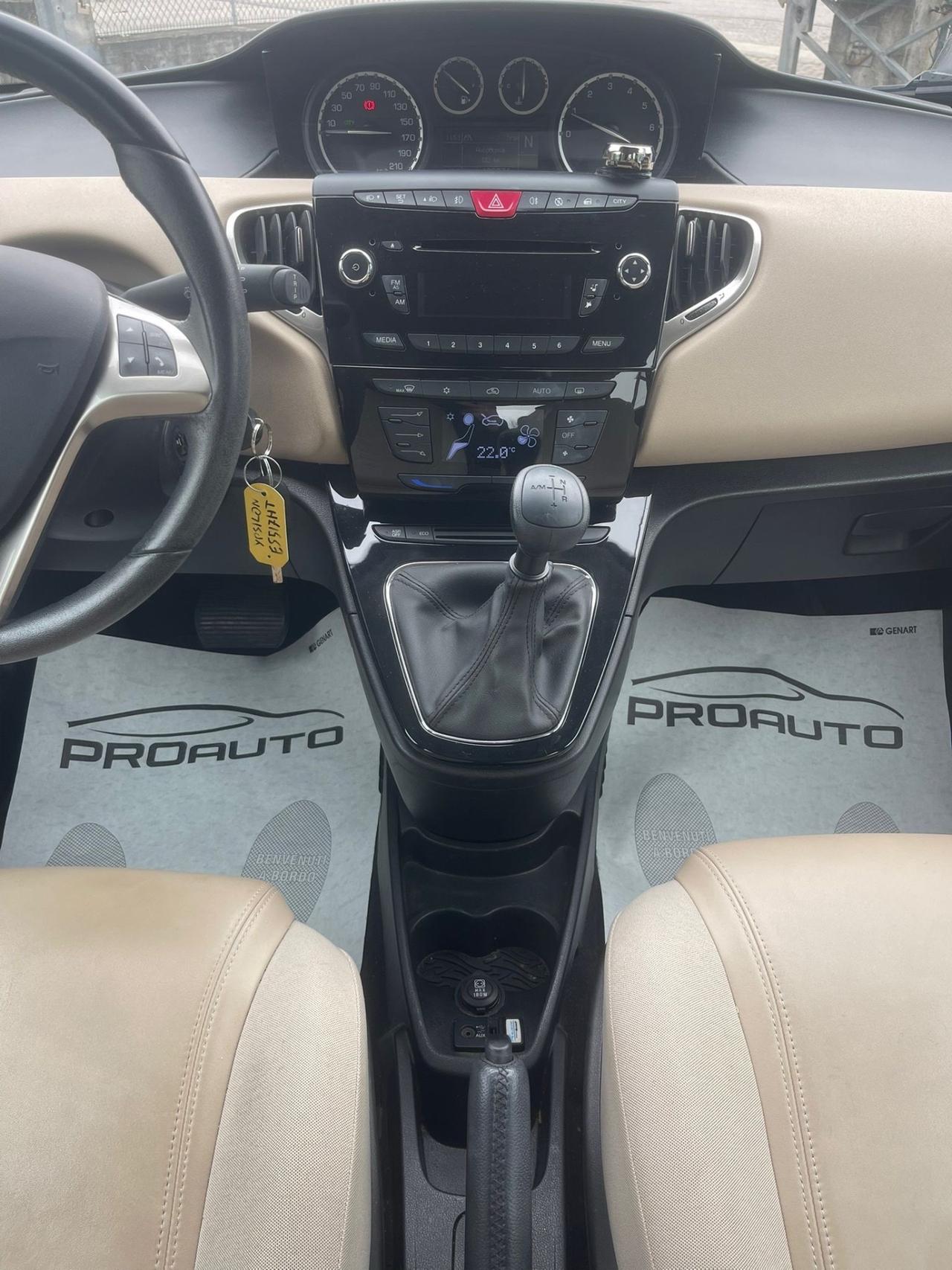 Lancia Ypsilon 0.9 TwinAir 85 CV 5 porte S&S DFN Platinum