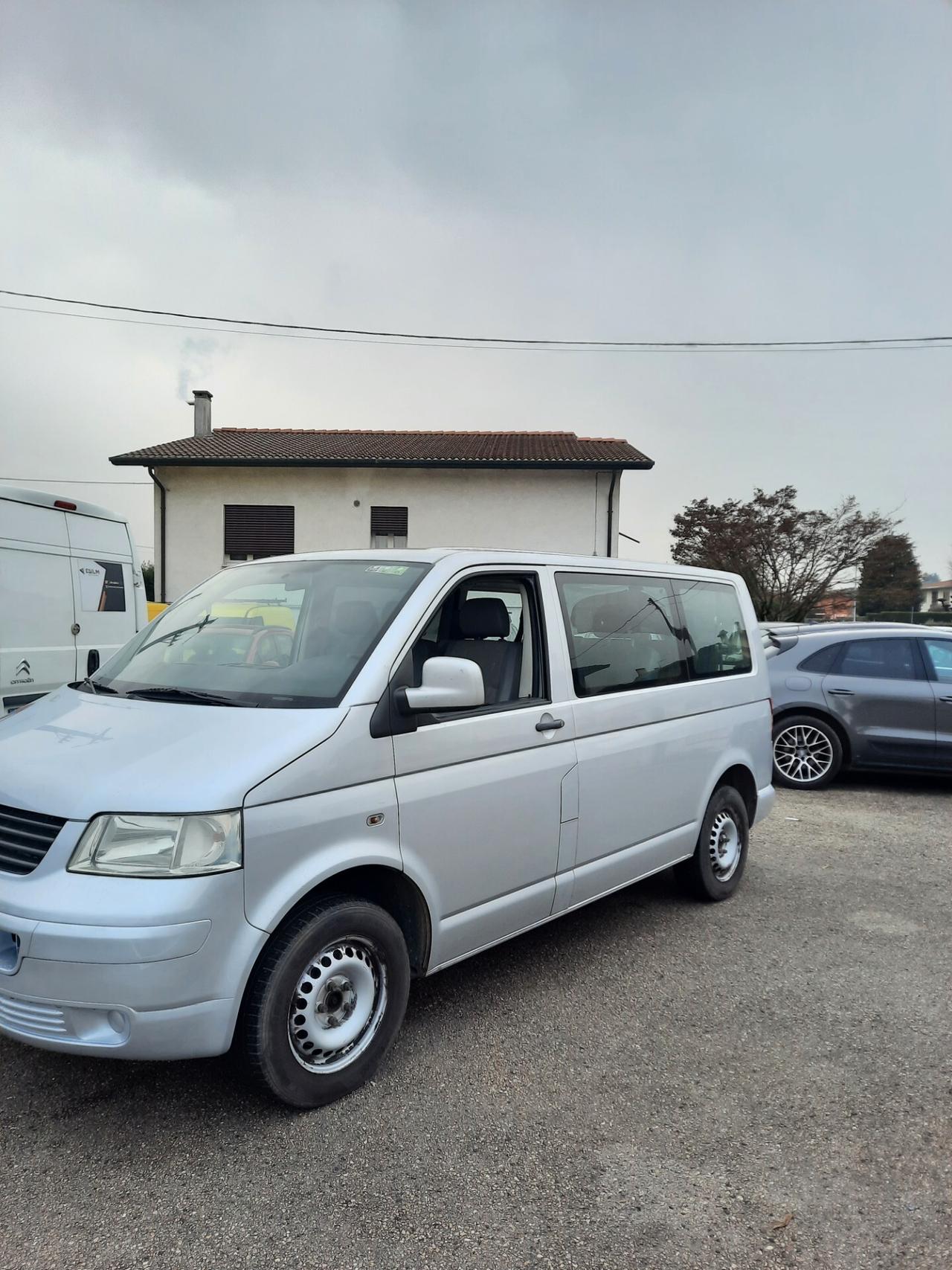 Volkswagen Transporter 9 POSTI California 1.9 TDI Comfortline