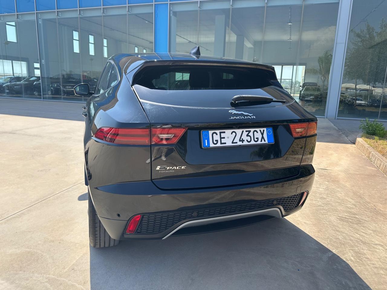 Jaguar E-Pace 2.0d i4 S awd possibilità noleggio no scoring