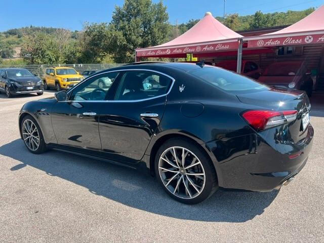 Maserati Ghibli 330 CV MHEV GT