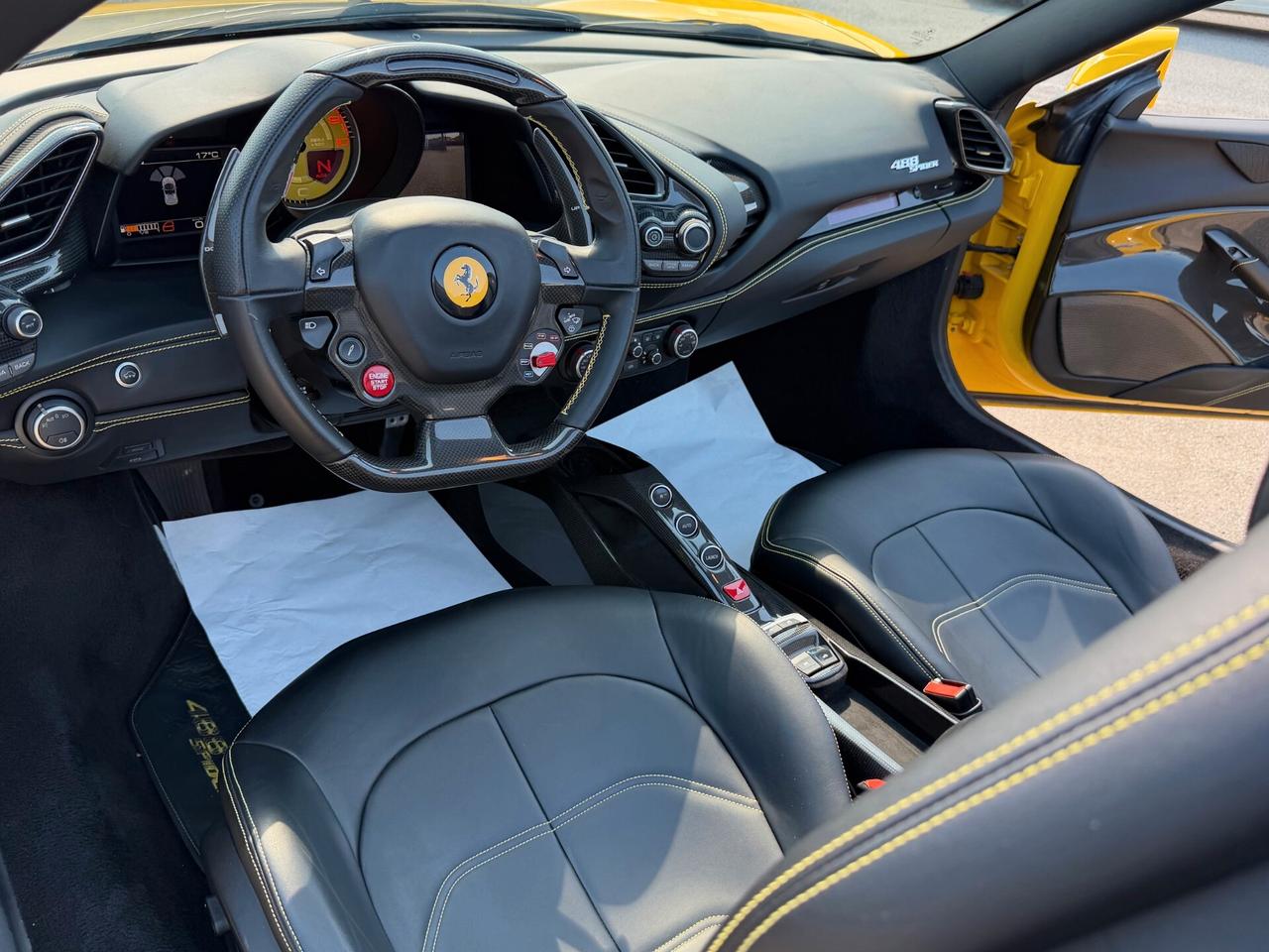 Ferrari 488 Spider/pack carbonio/lift/dispaly passeggero/unica!!!!