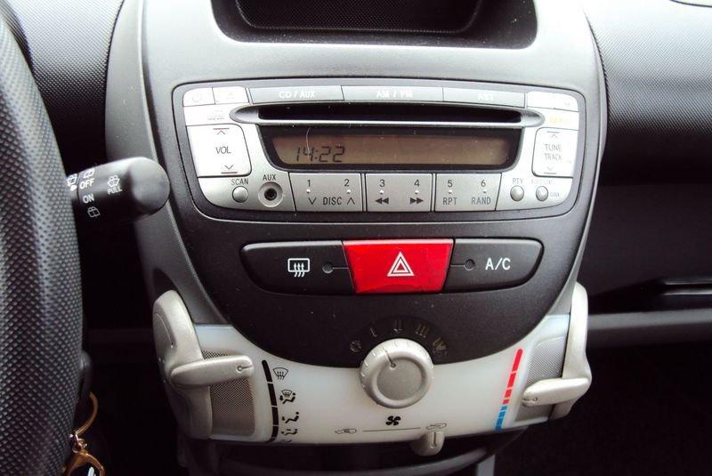 Peugeot 107 1.0 68CV 3p. Sweet Years