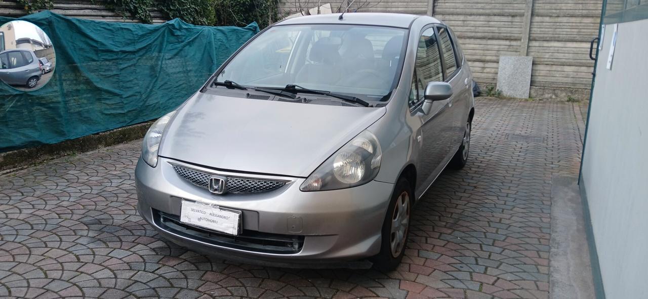 Honda Jazz 1.2 benzina neopatentati