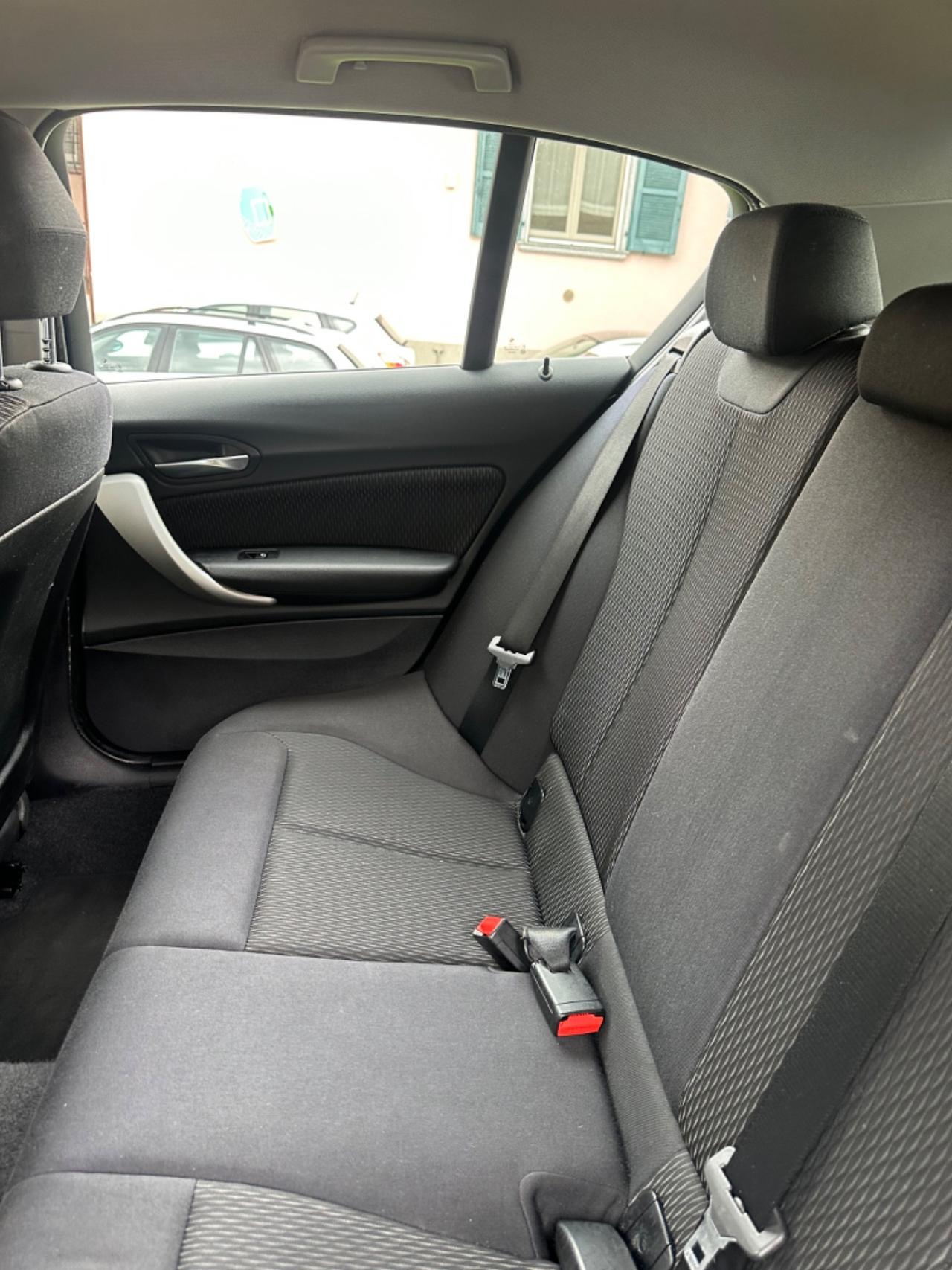 Bmw 116d 5p. URBAN GARANZ UNICOPR KMCERT EU5B