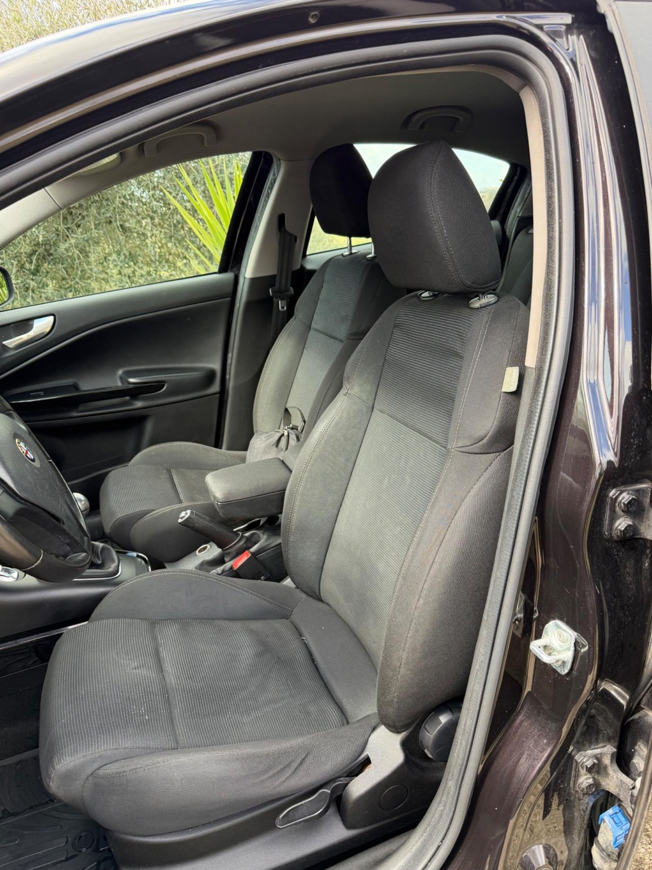 Alfa Romeo Giulietta 1.6 JTDm-2 105 CV Exclusive