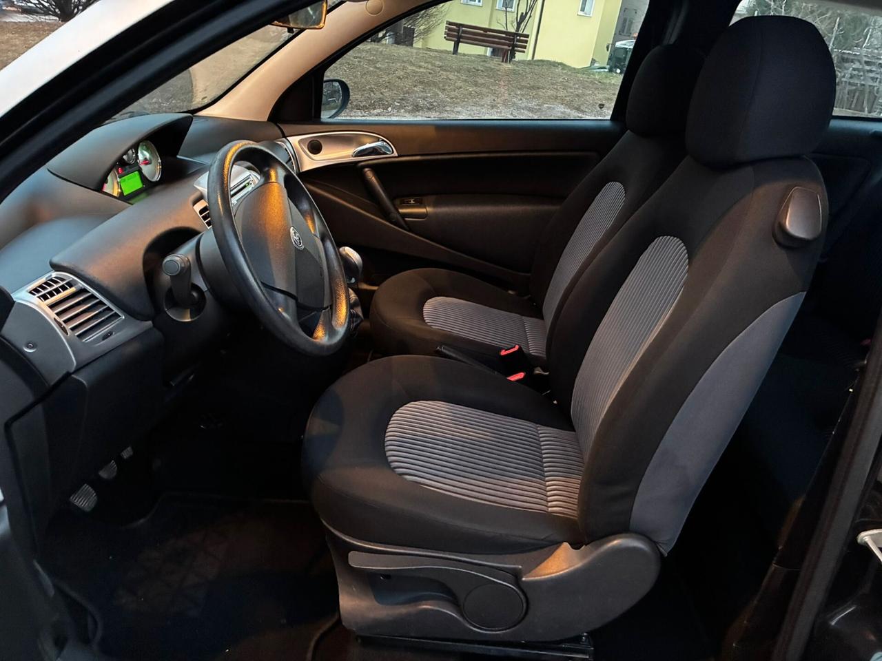 LANCIA YPSILON 1.2 ORO - NEOPATENTATI