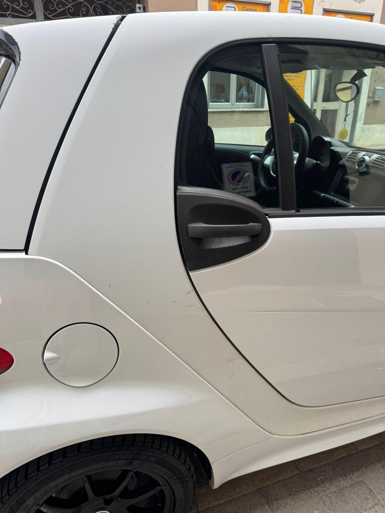 Smart ForTwo 1000 52 kW coupé pure