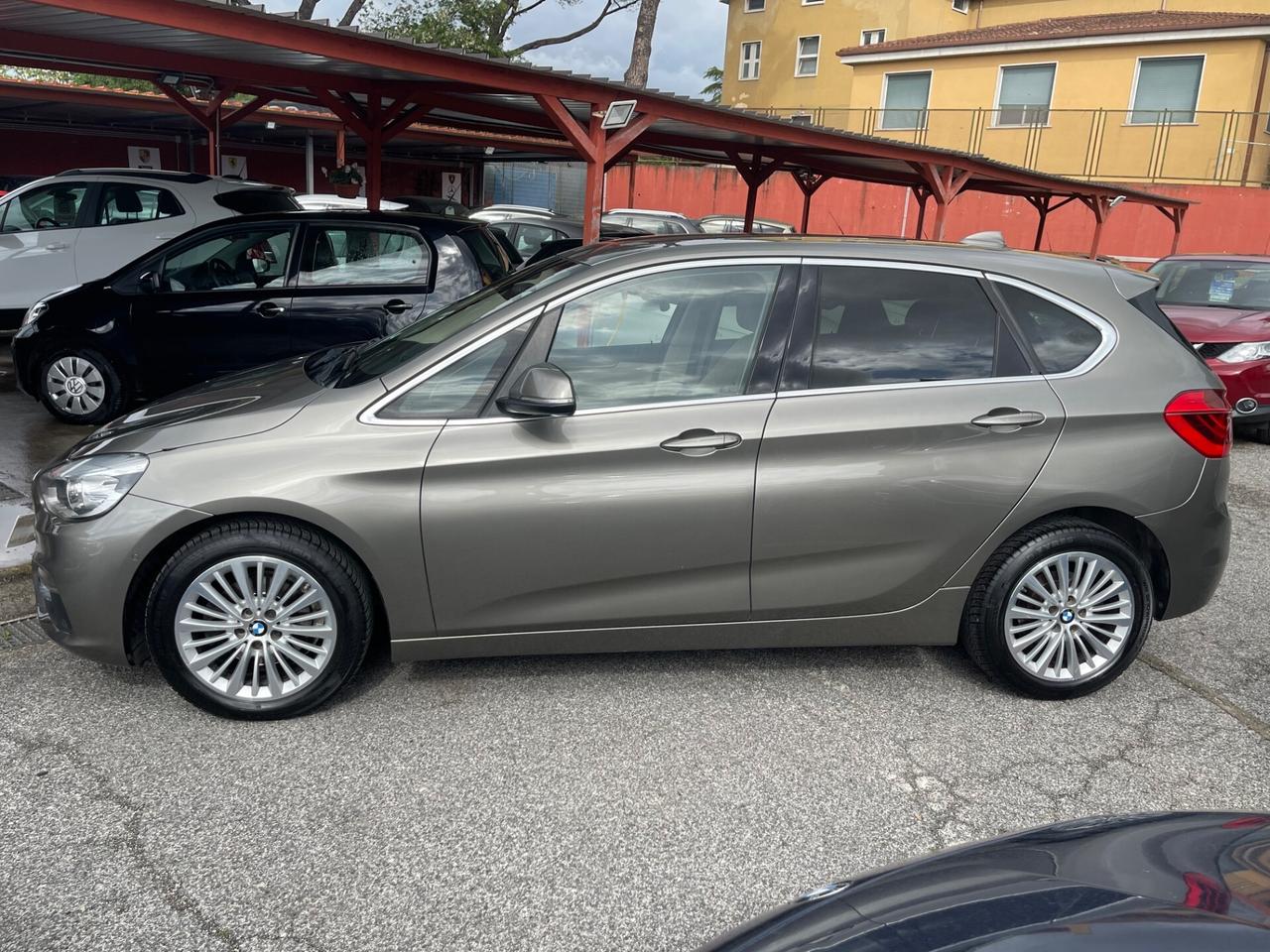 218d Active Tourer Luxury-STRAFULL -UNIPRO-RATE