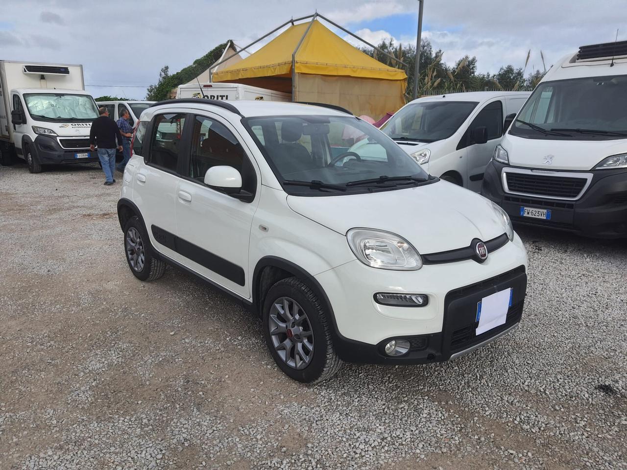 fiat panda 4x4 aziendale fatturabile con iva esposta verttura italiana 1.3 diesel 95 cv prezzo al netto di € 2000 di rottamazione