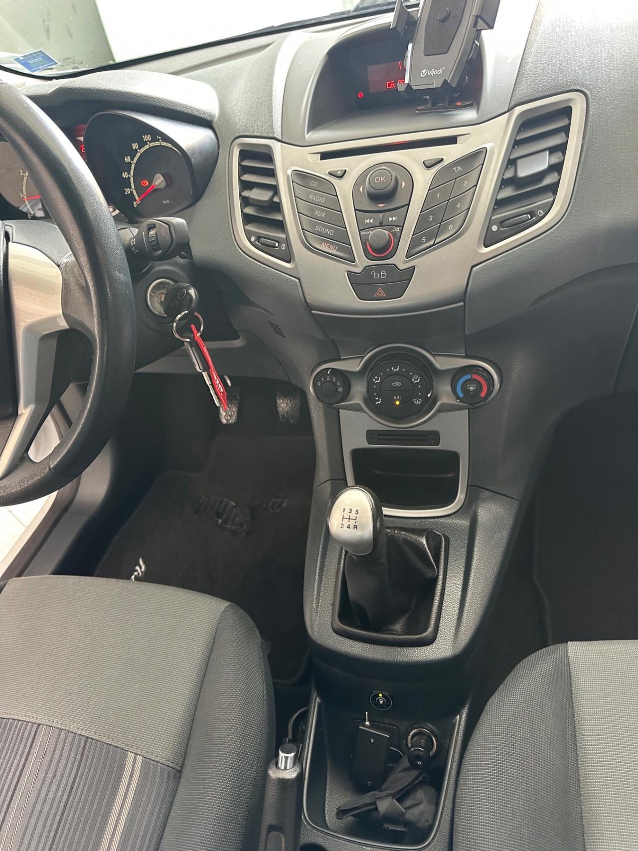 Ford Fiesta 1.4 5 porte Bz.- GPL Titanium