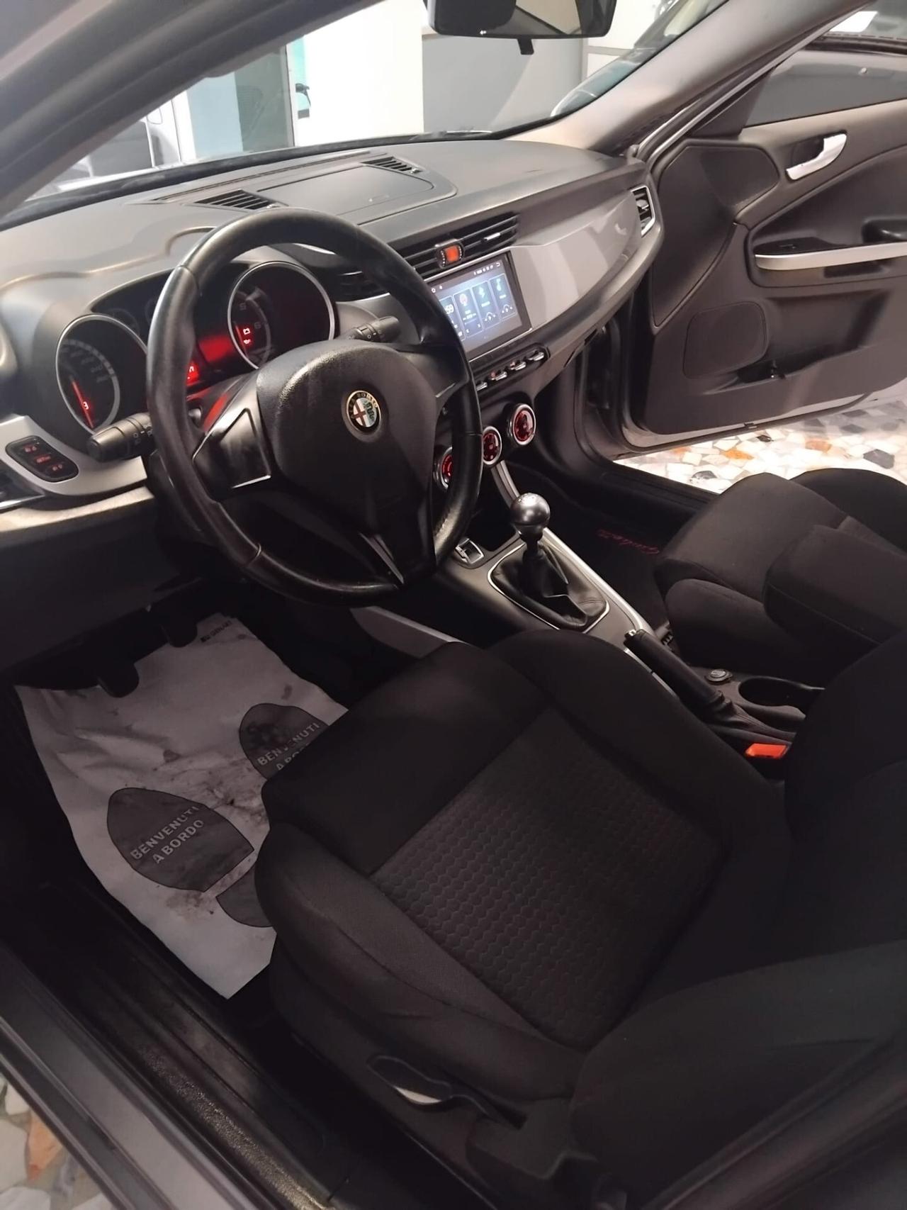 Alfa Romeo Giulietta 1.6 JTDm-2 105 CV Exclusive