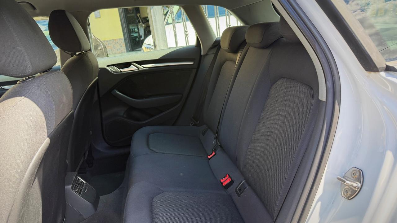 Audi A3 Sportback 1.6 TDI Business Sport - 2019