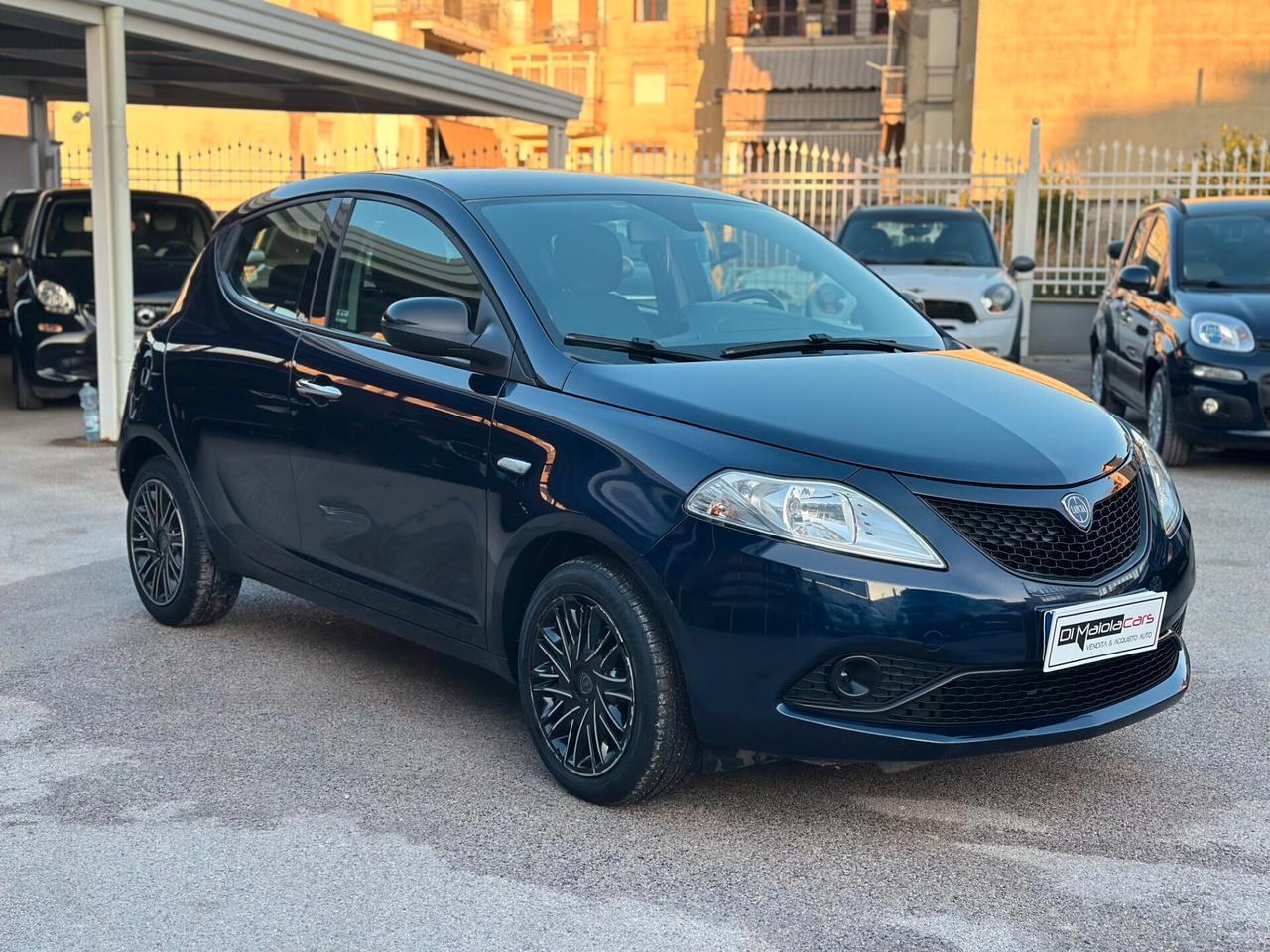 Lancia Ypsilon 1.2 69 CV 5 porte GPL Gold